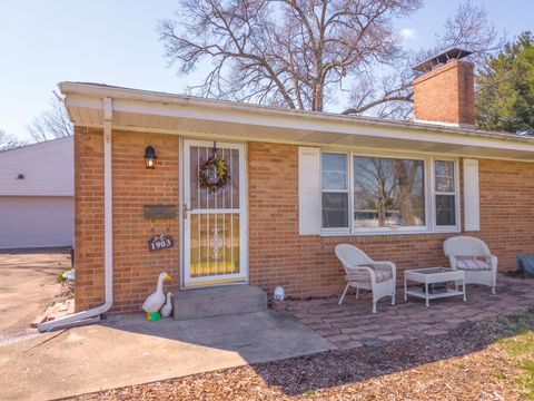 Tiny photo for 1903 Croxton Avenue, Bloomington, IL 61701 (MLS # 12610897)