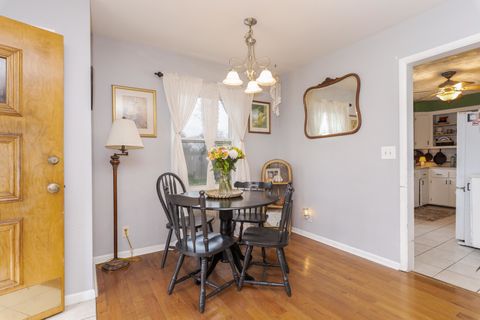 Tiny photo for 1903 Croxton Avenue, Bloomington, IL 61701 (MLS # 12610897)