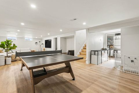 Tiny photo for 1515 E Oakton Street, Arlington Heights, IL 60004 (MLS # 12588258)