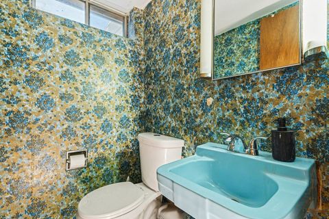 Tiny photo for 1515 E Oakton Street, Arlington Heights, IL 60004 (MLS # 12588258)