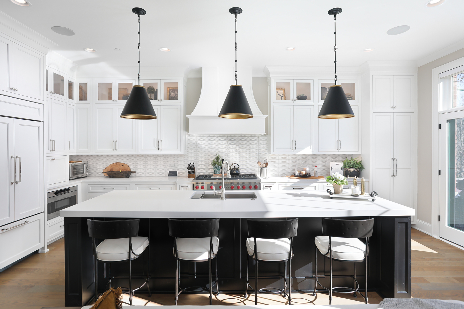 932 E Chicago Avenue