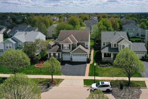 Tiny photo for 239 Pawtucket Avenue, Elgin, IL 60124 (MLS # 12633517)