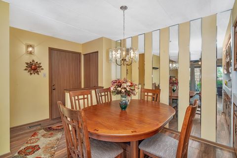 Tiny photo for 10528 Ridge Cove Drive #11A, Chicago Ridge, IL 60415 (MLS # 12490786)