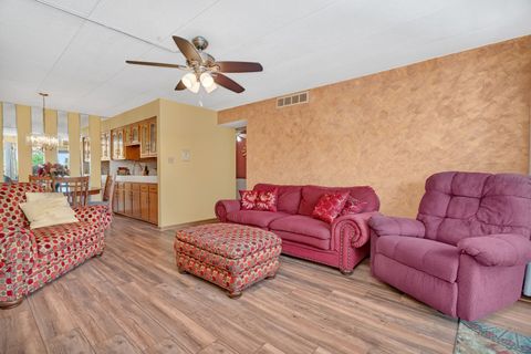 Tiny photo for 10528 Ridge Cove Drive #11A, Chicago Ridge, IL 60415 (MLS # 12490786)