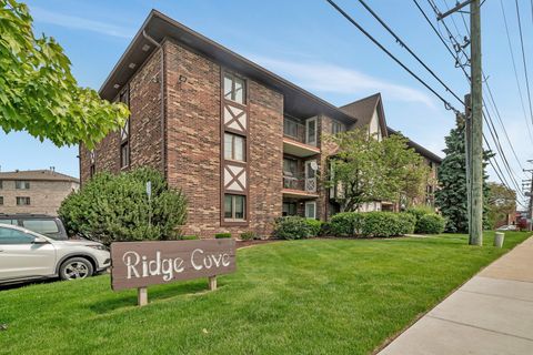 Tiny photo for 10528 Ridge Cove Drive #11A, Chicago Ridge, IL 60415 (MLS # 12490786)
