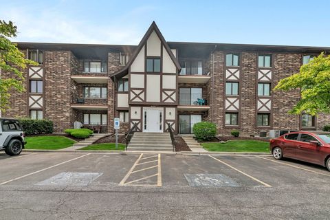 Photo of 10528 Ridge Cove Drive #11A, Chicago Ridge, IL 60415 (MLS # 12490786) Photo of 10528 Ridge Cove Drive #11A, Chicago Ridge, IL 60415 (MLS # 12490786)