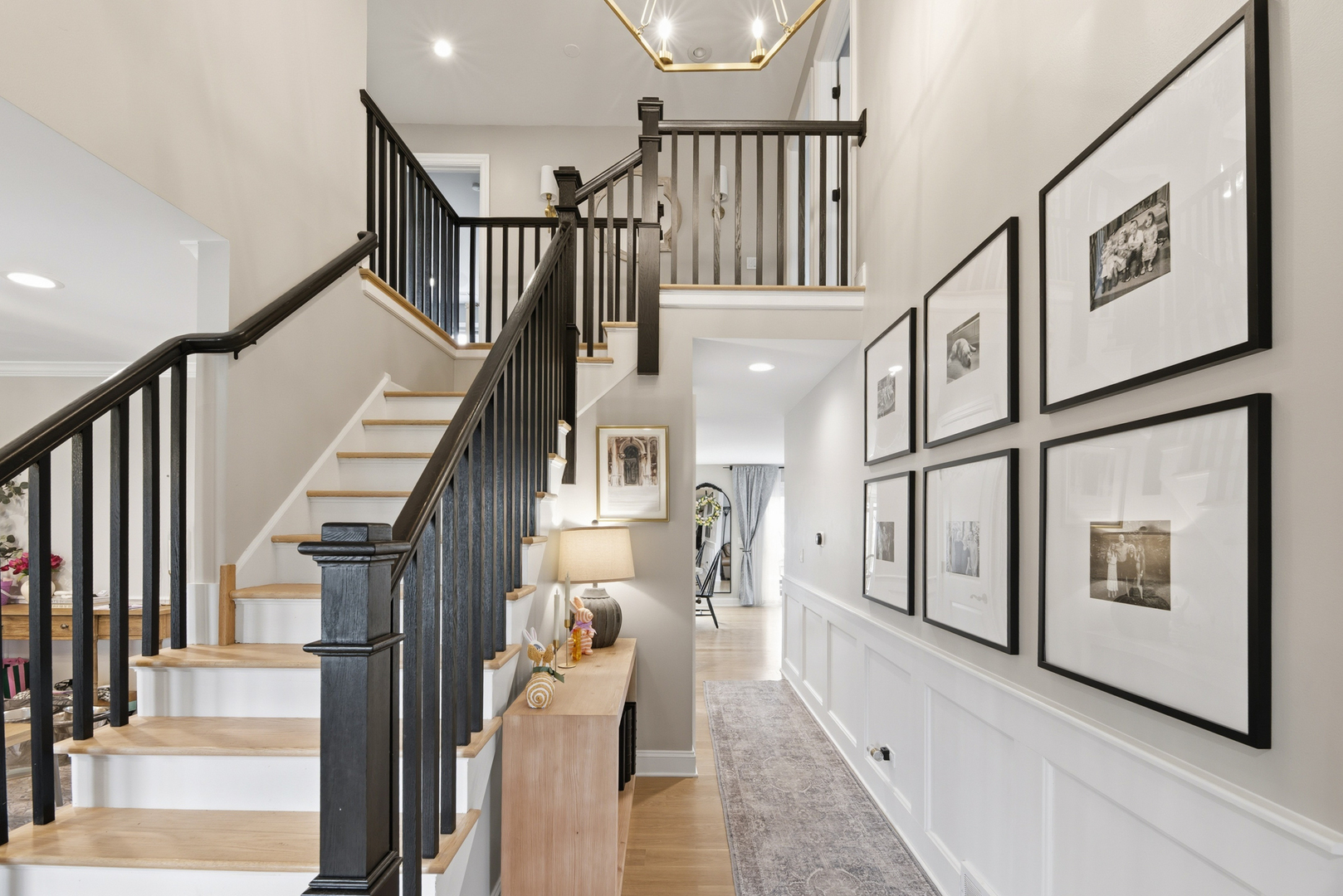657 W Revere Lane