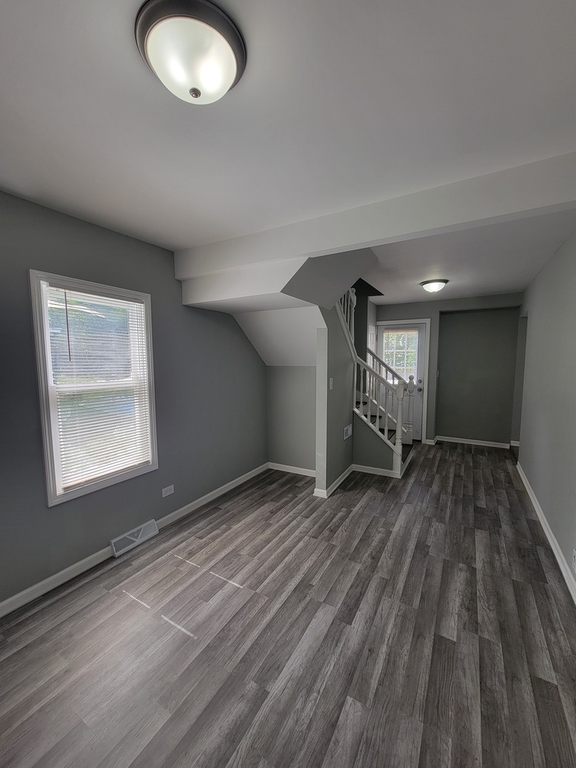 7607 Center Drive