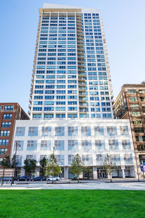 Photo of 701 S Wells Street #3006, Chicago, IL 60607 (MLS # 12494647)