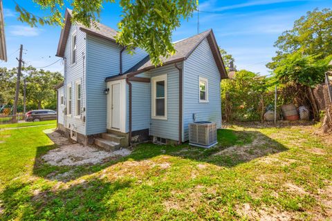 A home in Waukegan