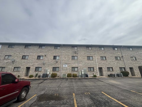 Tiny photo for 10936 S Central Avenue #3B, Chicago Ridge, IL 60415 (MLS # 12786462)