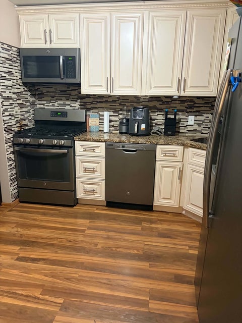 Tiny photo for 10936 S Central Avenue #3B, Chicago Ridge, IL 60415 (MLS # 12786462)