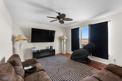 Tiny photo for 302 Cress Creek Trail, Poplar Grove, IL 61065 (MLS # 12608238)