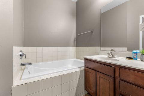 Tiny photo for 302 Cress Creek Trail, Poplar Grove, IL 61065 (MLS # 12608238)