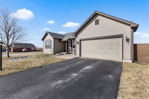 Tiny photo for 302 Cress Creek Trail, Poplar Grove, IL 61065 (MLS # 12608238)
