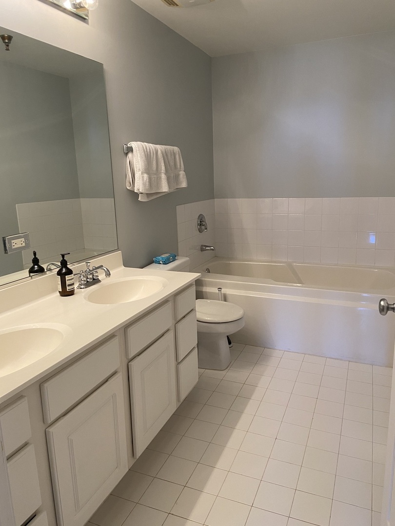 3232 N Halsted Street 809