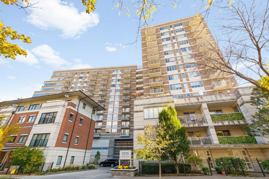 Photo for 1515 S Prairie Avenue #508, Chicago, IL 60605 (MLS # 12508164)