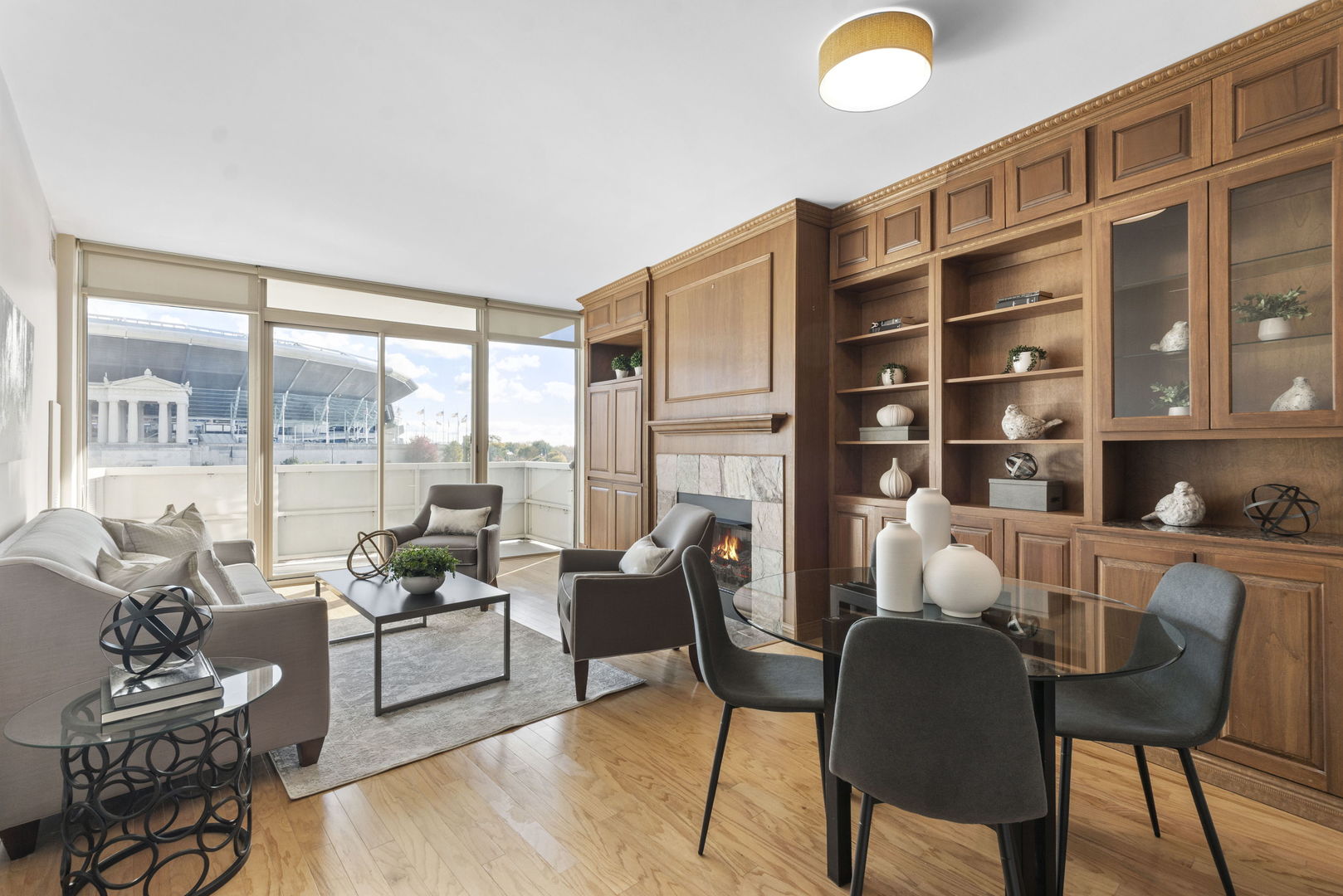 1515 S Prairie Avenue 508