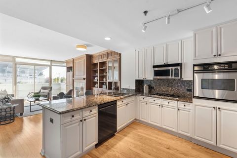 Tiny photo for 1515 S Prairie Avenue #508, Chicago, IL 60605 (MLS # 12508164)