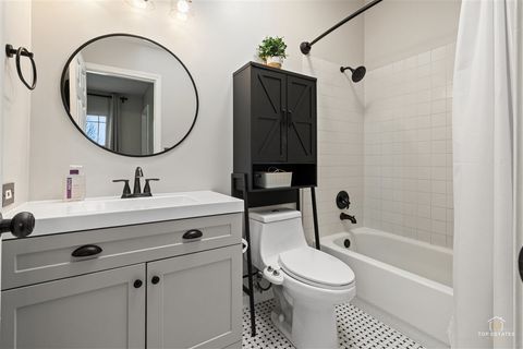 Tiny photo for 309 N Southport Road, Mundelein, IL 60060 (MLS # 12629850)