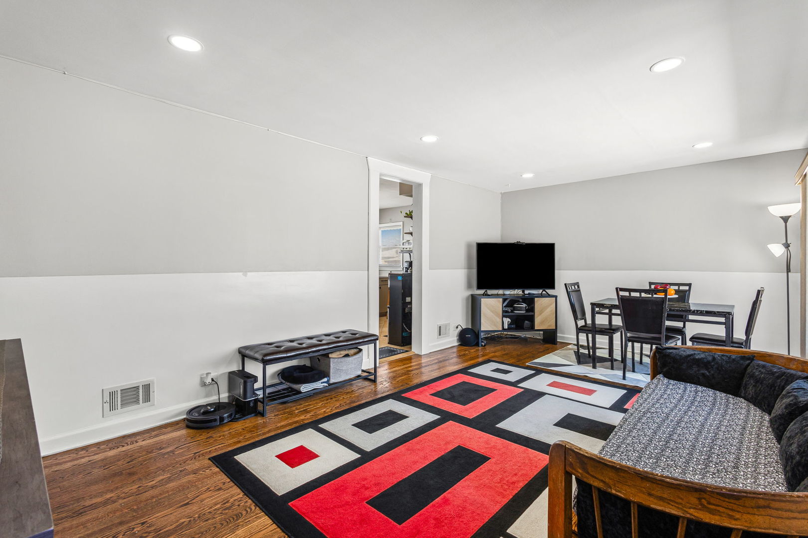 7424 Crawford Avenue