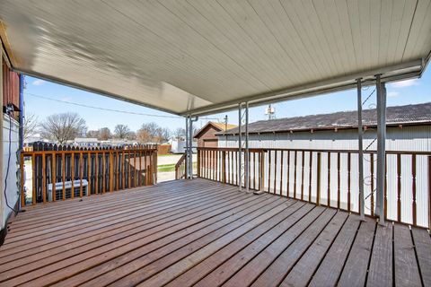 Tiny photo for 906 Peoria Street, Lincoln, IL 62656 (MLS # 12556071)