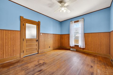 Tiny photo for 906 Peoria Street, Lincoln, IL 62656 (MLS # 12556071)