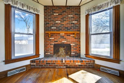 Tiny photo for 906 Peoria Street, Lincoln, IL 62656 (MLS # 12556071)