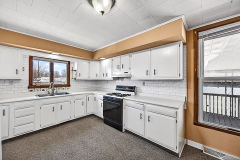 Tiny photo for 906 Peoria Street, Lincoln, IL 62656 (MLS # 12556071)