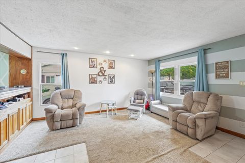 Tiny photo for 2013 Southwood Drive, Champaign, IL 61821 (MLS # 12592730)