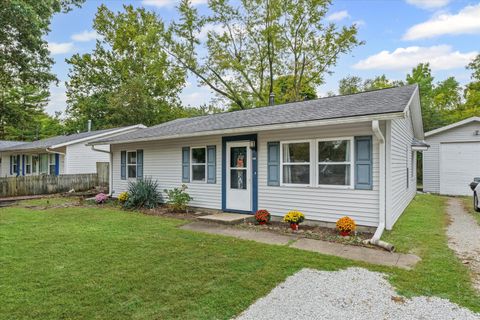 Tiny photo for 2013 Southwood Drive, Champaign, IL 61821 (MLS # 12592730)