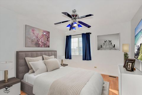 Tiny photo for Carol Stream, IL 60188 (MLS # 12554361)