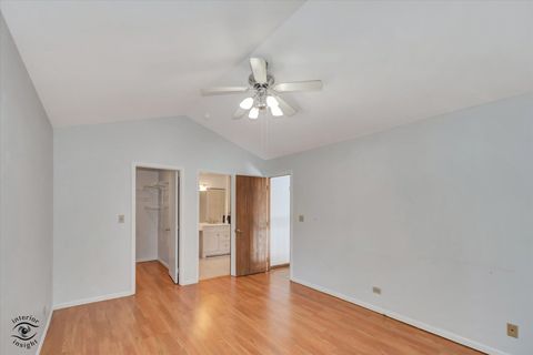Tiny photo for Carol Stream, IL 60188 (MLS # 12554361)