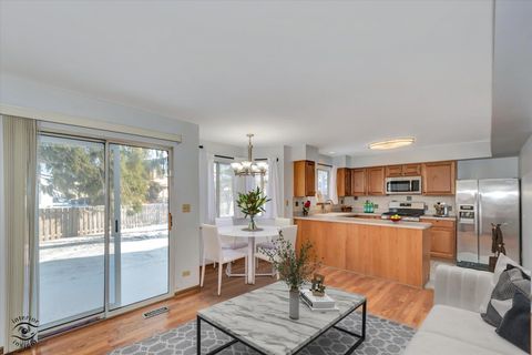 Tiny photo for Carol Stream, IL 60188 (MLS # 12554361)