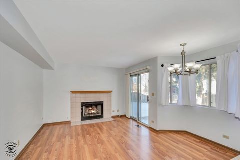 Tiny photo for Carol Stream, IL 60188 (MLS # 12554361)