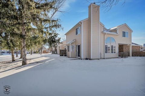 Tiny photo for Carol Stream, IL 60188 (MLS # 12554361)