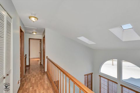 Tiny photo for Carol Stream, IL 60188 (MLS # 12554361)