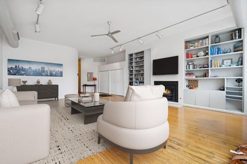 Tiny photo for 957 W HURON Street #2, Chicago, IL 60642 (MLS # 12540402)