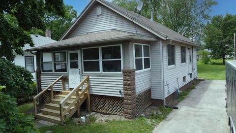 Photo of 538 E Mulberry Street, Watseka, IL 60970 (MLS # 12388223)