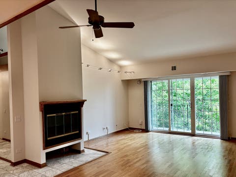 Tiny photo for 540 Biesterfield Road #303, Elk Grove Village, IL 60007 (MLS # 12714037)