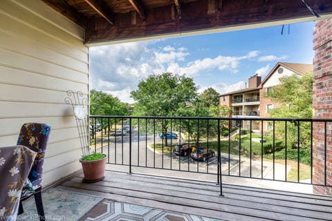 Tiny photo for 641 Hapsfield Lane #201, Buffalo Grove, IL 60089 (MLS # 12713341)