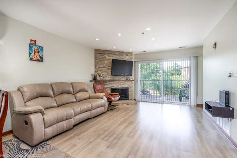 Tiny photo for 641 Hapsfield Lane #201, Buffalo Grove, IL 60089 (MLS # 12713341)