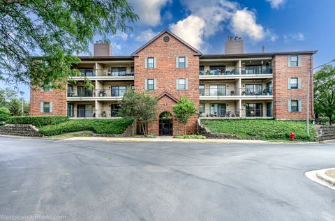 Tiny photo for 641 Hapsfield Lane #201, Buffalo Grove, IL 60089 (MLS # 12713341)