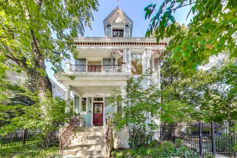 2522 W Winnemac Avenue Chicago IL 60625