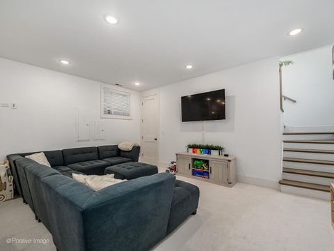 Tiny photo for 1911 W Wolfram Street, Chicago, IL 60657 (MLS # 12630955)
