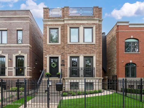Photo of 1911 W Wolfram Street, Chicago, IL 60657 (MLS # 12630955)