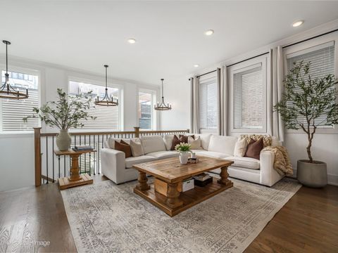 Tiny photo for 1911 W Wolfram Street, Chicago, IL 60657 (MLS # 12630955)