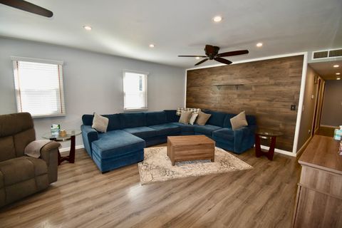 Tiny photo for 810 Tomahawk Court, Heyworth, IL 61745 (MLS # 12484997)