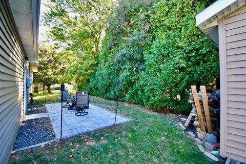 Tiny photo for 810 Tomahawk Court, Heyworth, IL 61745 (MLS # 12484997)