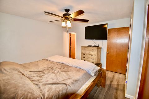 Tiny photo for 810 Tomahawk Court, Heyworth, IL 61745 (MLS # 12484997)